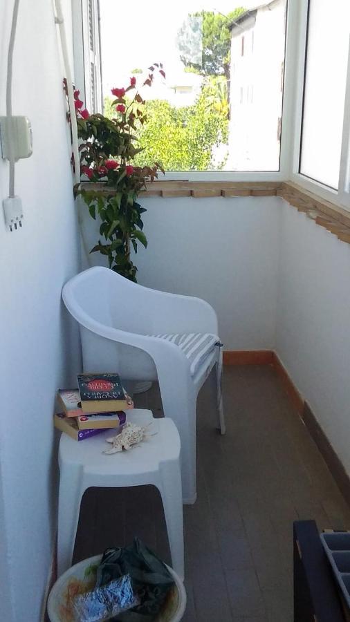 Bouganville A Apartament B&B Чивитанова-Марке Экстерьер фото